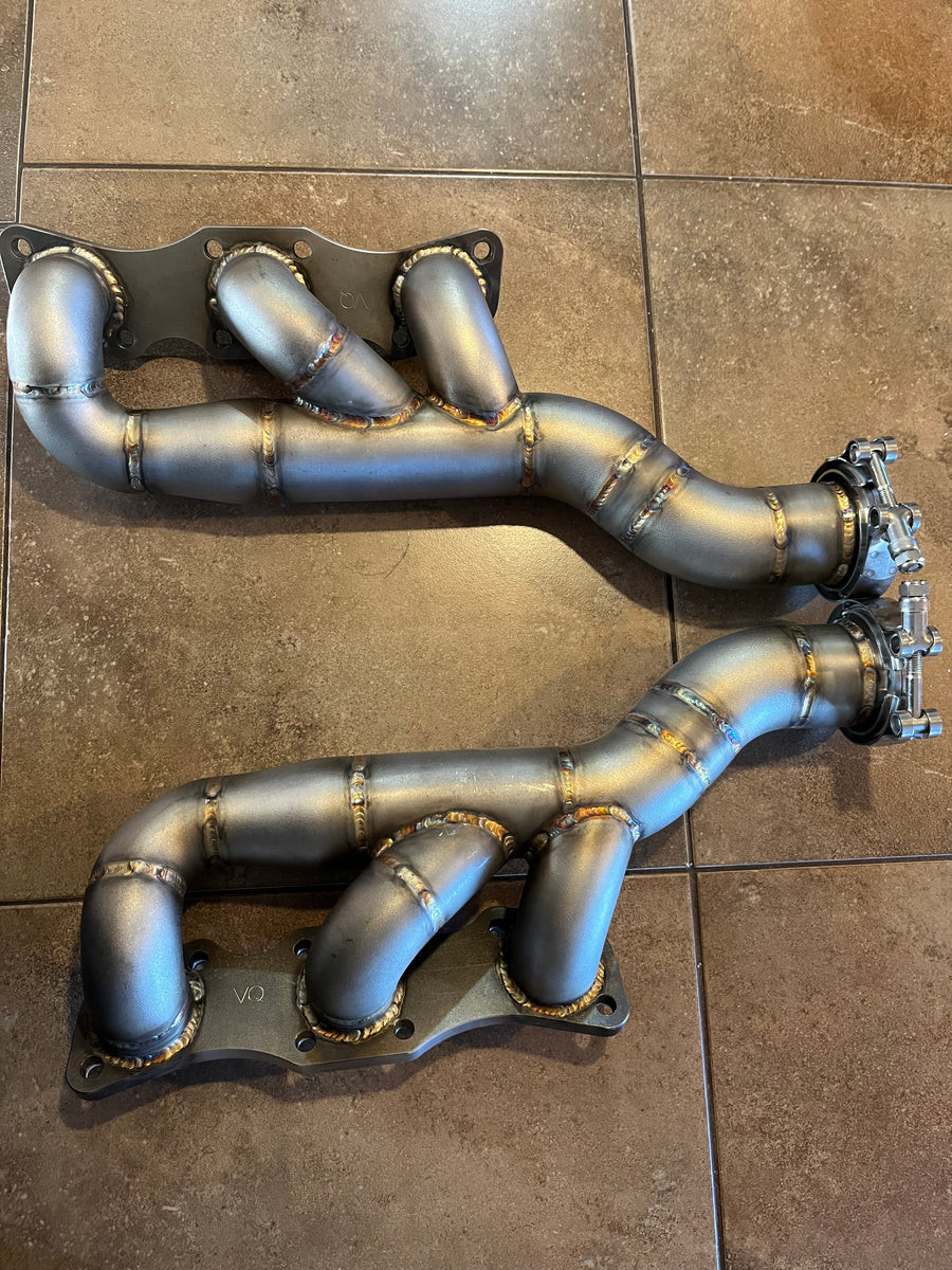 VQ Forward Facing Exhaust Manifolds (Fits: DE, HR, VHR